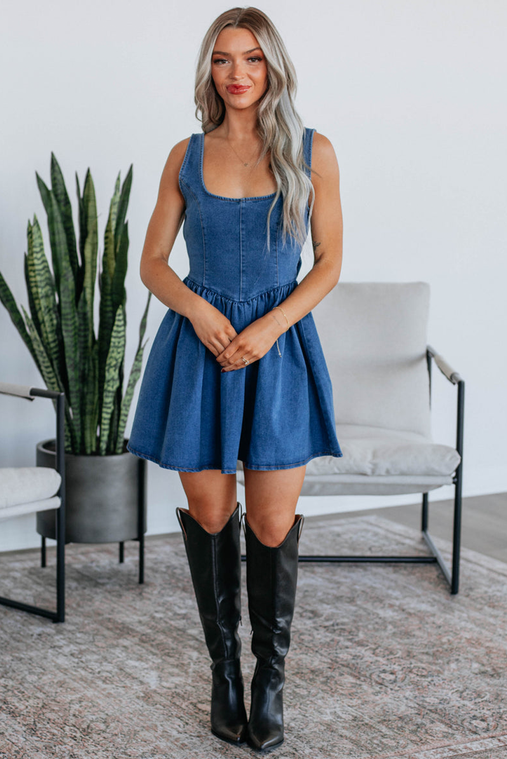 Robe trapèze bleue en jean "Ségolène" | Sans manches | Avec nœud papillon