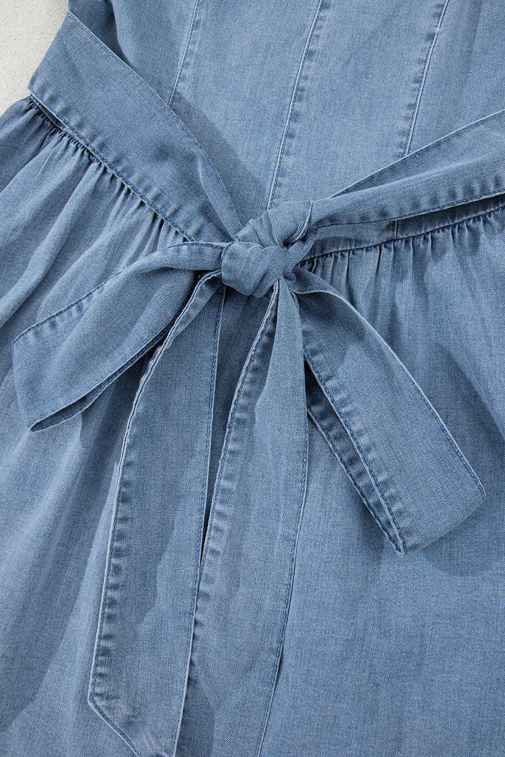 Robe trapèze bleue en jean "Ségolène" | Sans manches | Avec nœud papillon