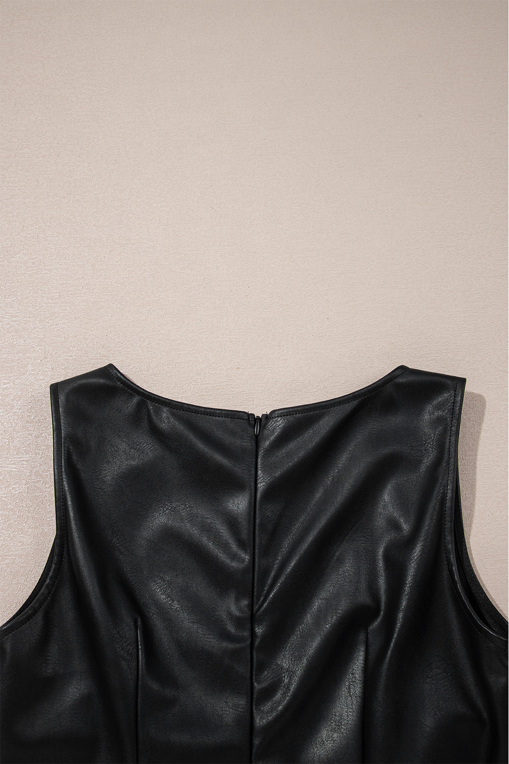 Robe courte en cuir "Madeleine"