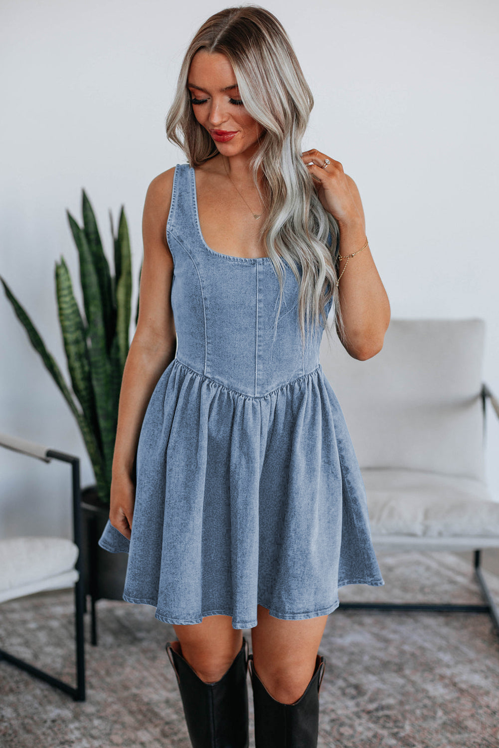 Robe trapèze bleue en jean "Ségolène" | Sans manches | Avec nœud papillon