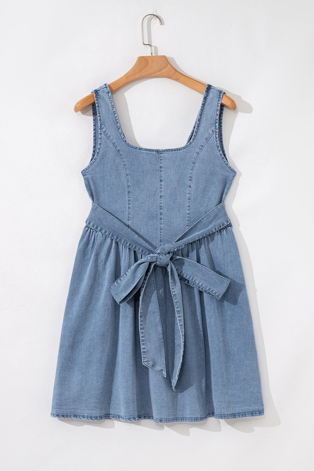 Robe trapèze bleue en jean "Ségolène" | Sans manches | Avec nœud papillon