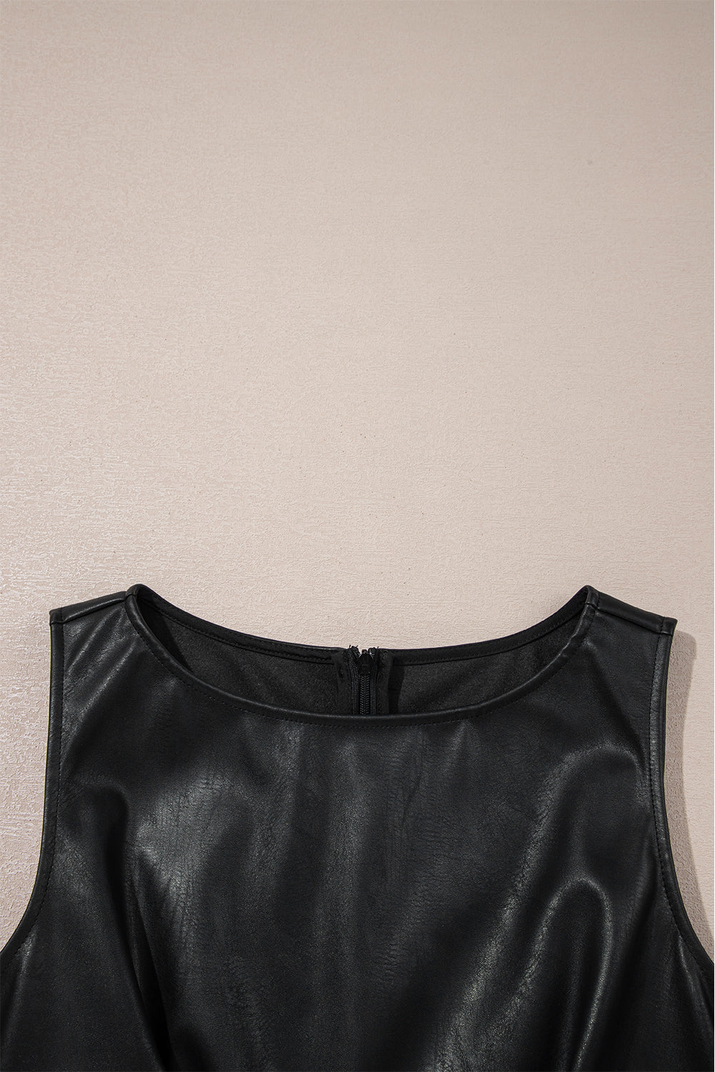 Robe courte en cuir "Madeleine"