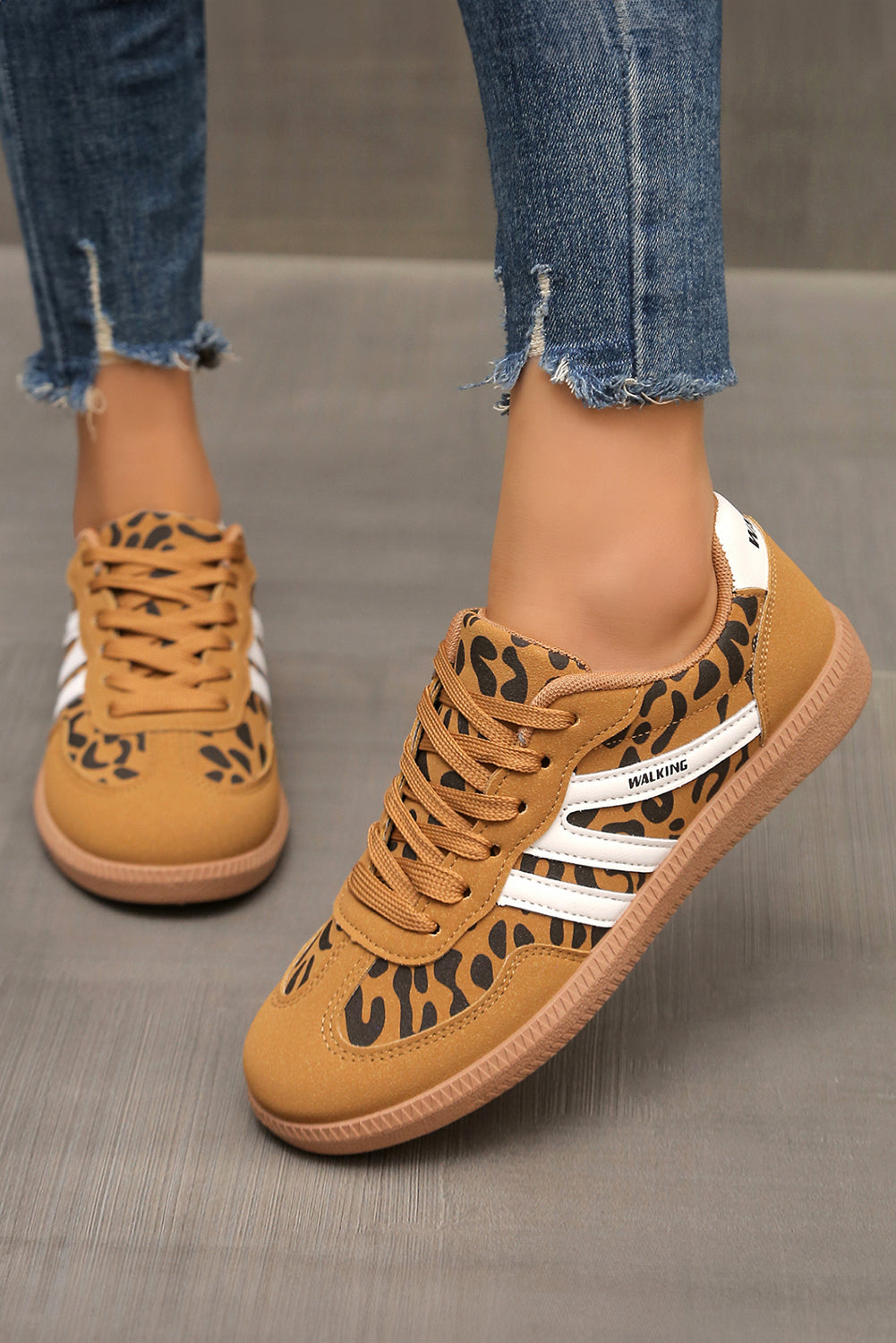 "Khadidiatou" leopard print low-top sneakers