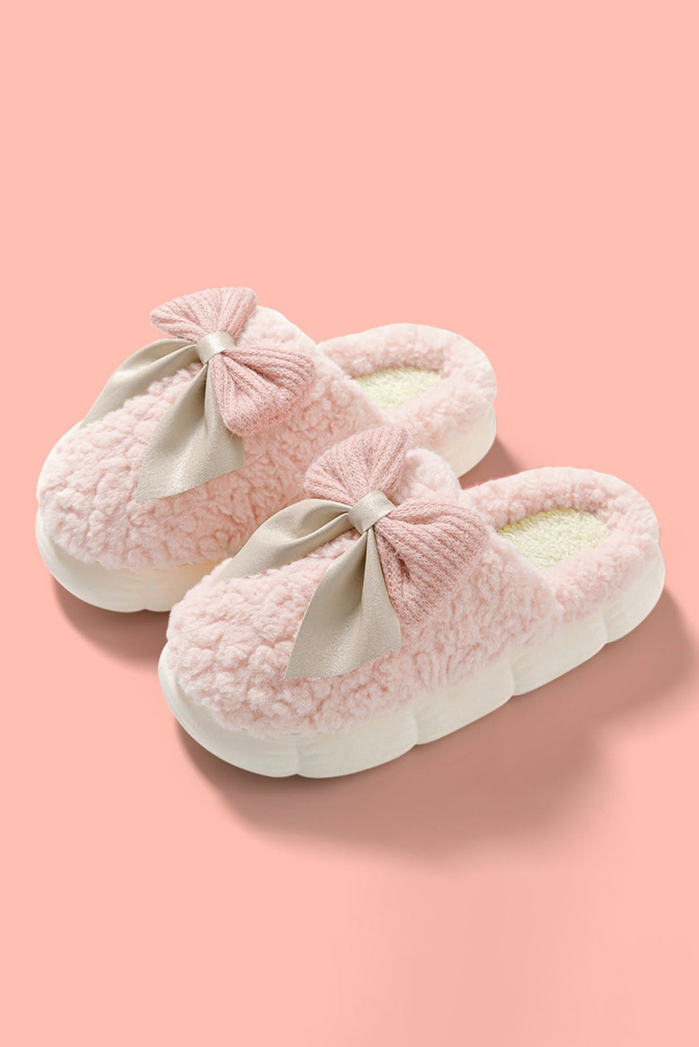 Pantoufles blanches à noeud de papillon | Pour FEMMES