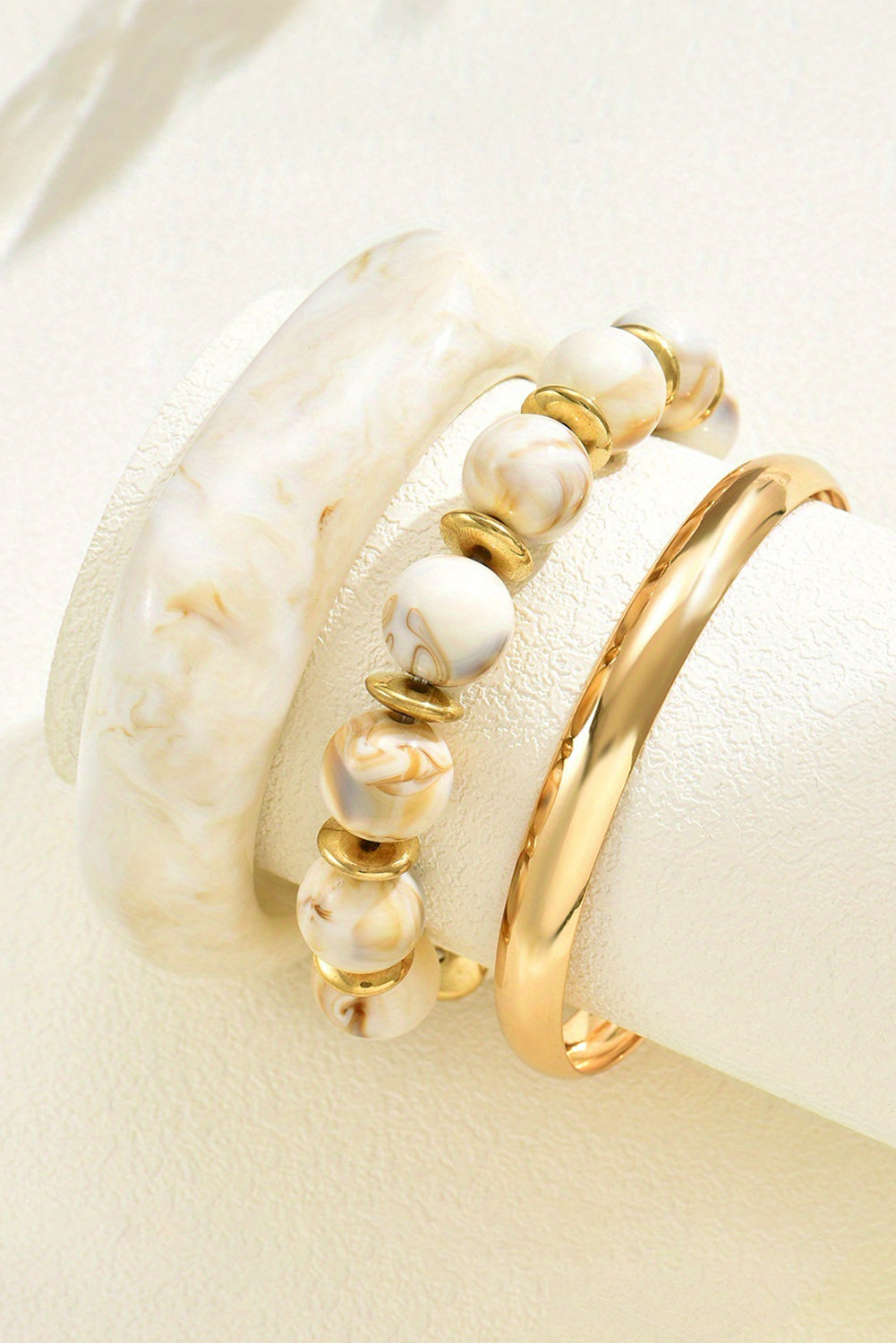 Set of resin and gold bracelets "Belinda"