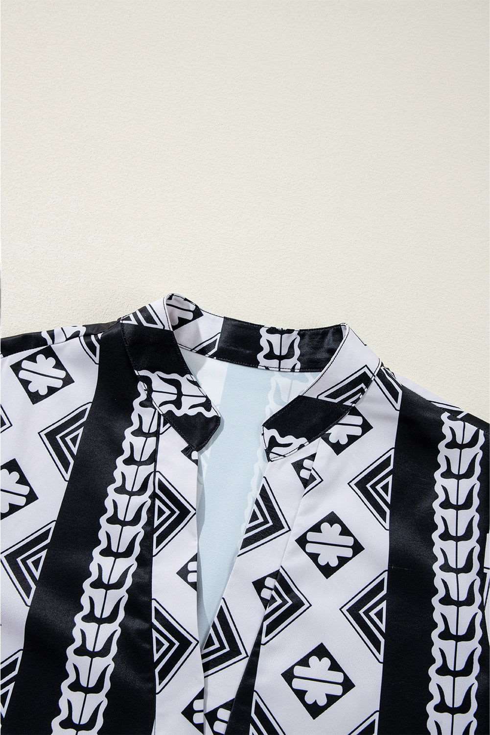 Black Abstract Print Bell Sleeve V Neck Boho Dress - ELLEsinil - 