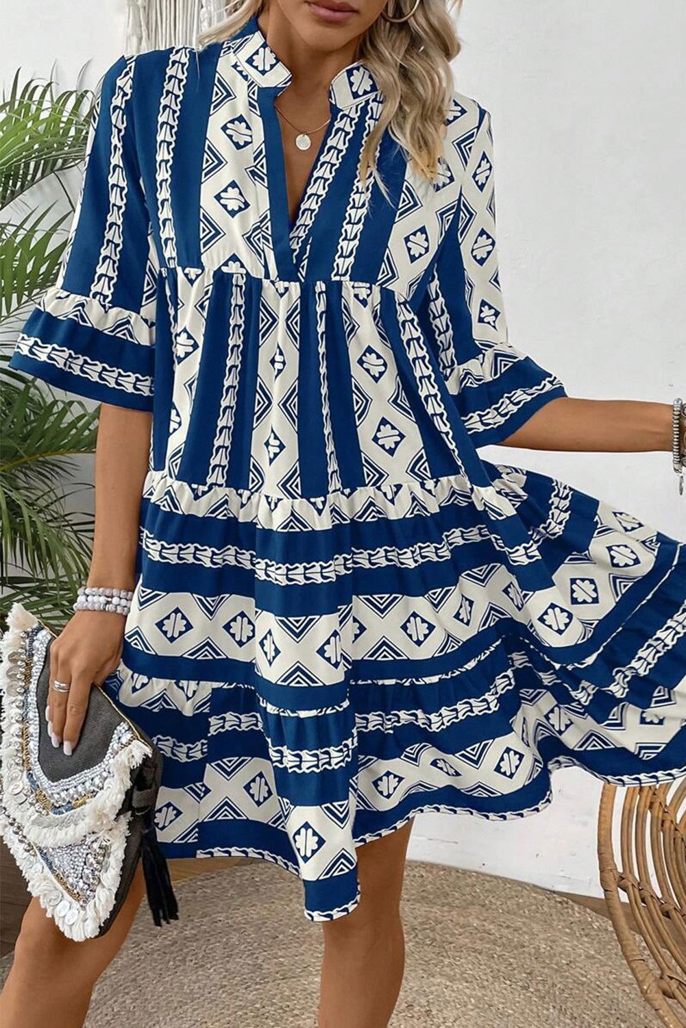 Black Abstract Print Bell Sleeve V Neck Boho Dress - ELLEsinil - 