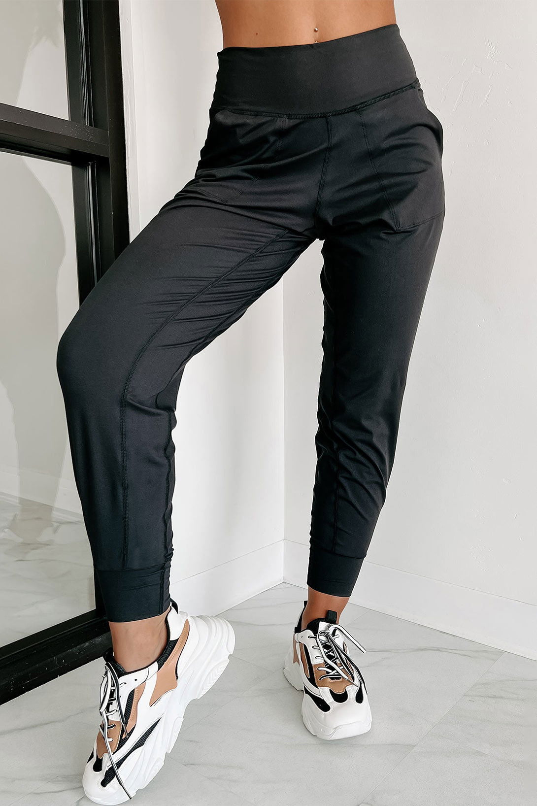 Black Exposed Seam High Waist Pocketed Joggers - ELLEsinil - 