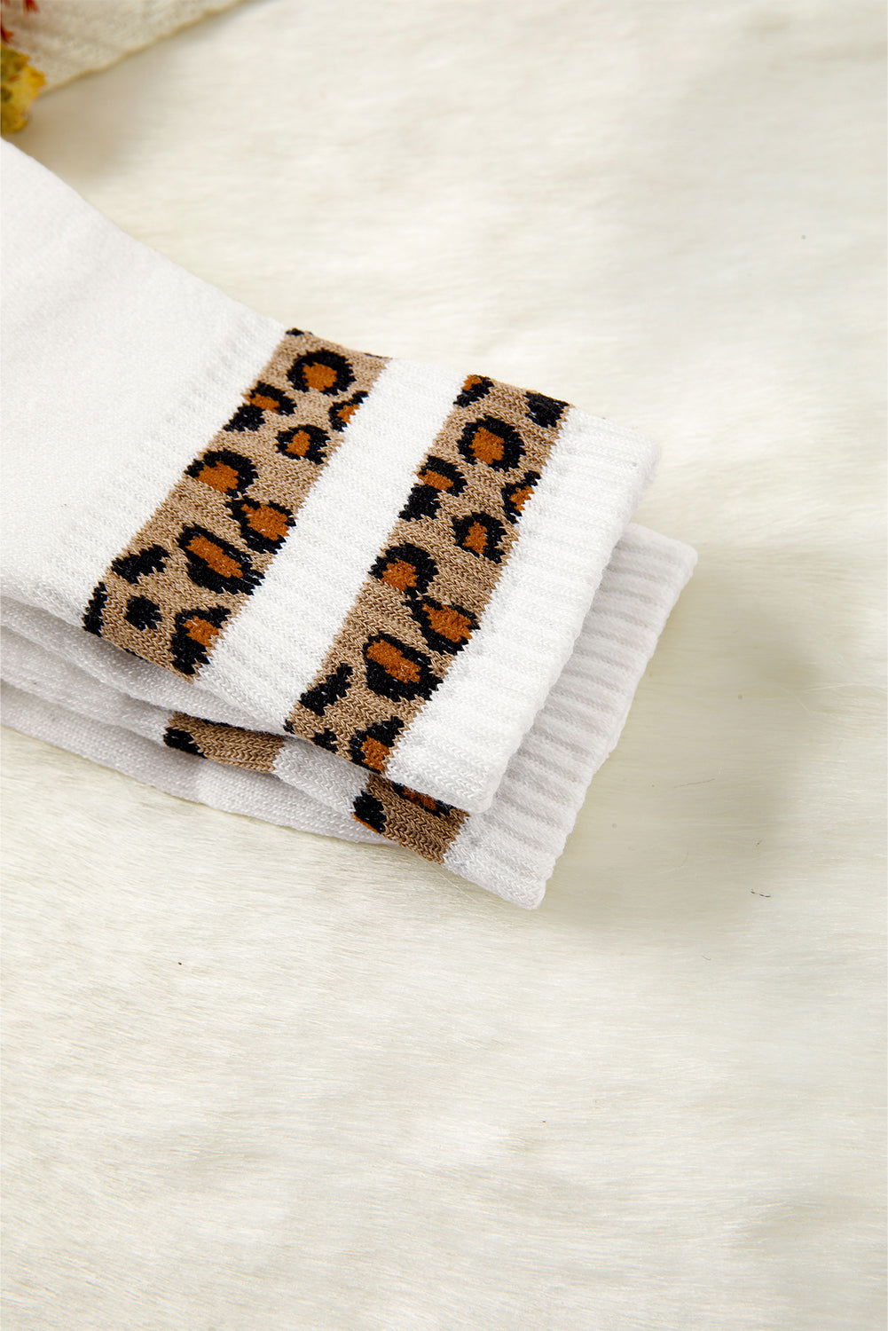 White Leopard Double Stripe Crew Socks - ELLEsinil