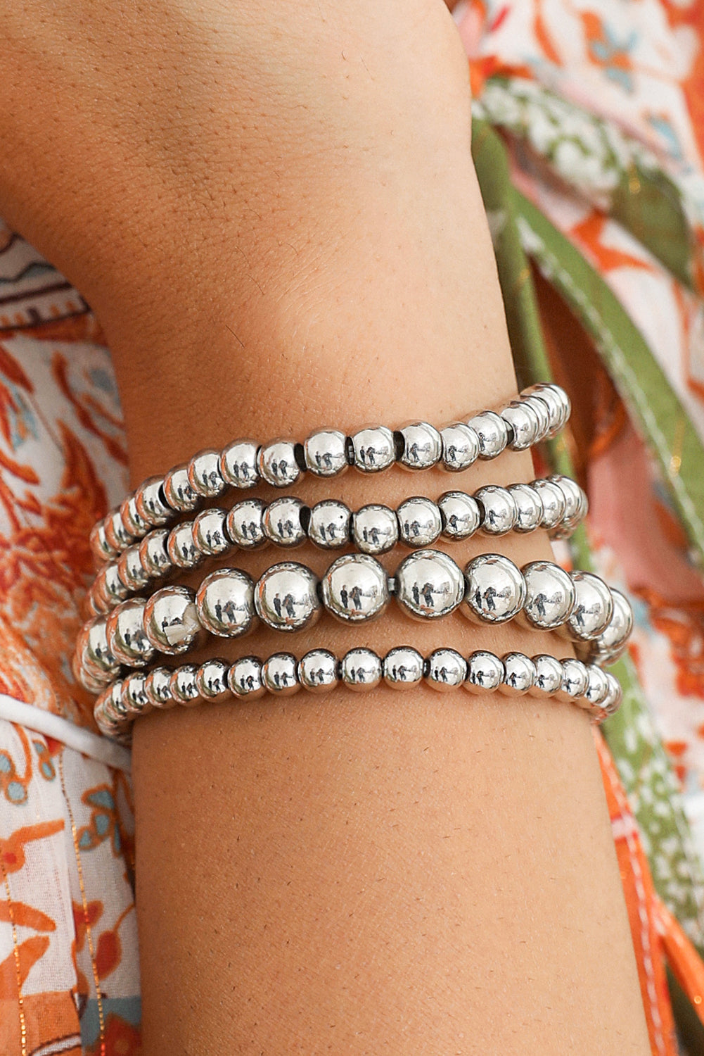 Silver-colored bracelet | With beads | For women